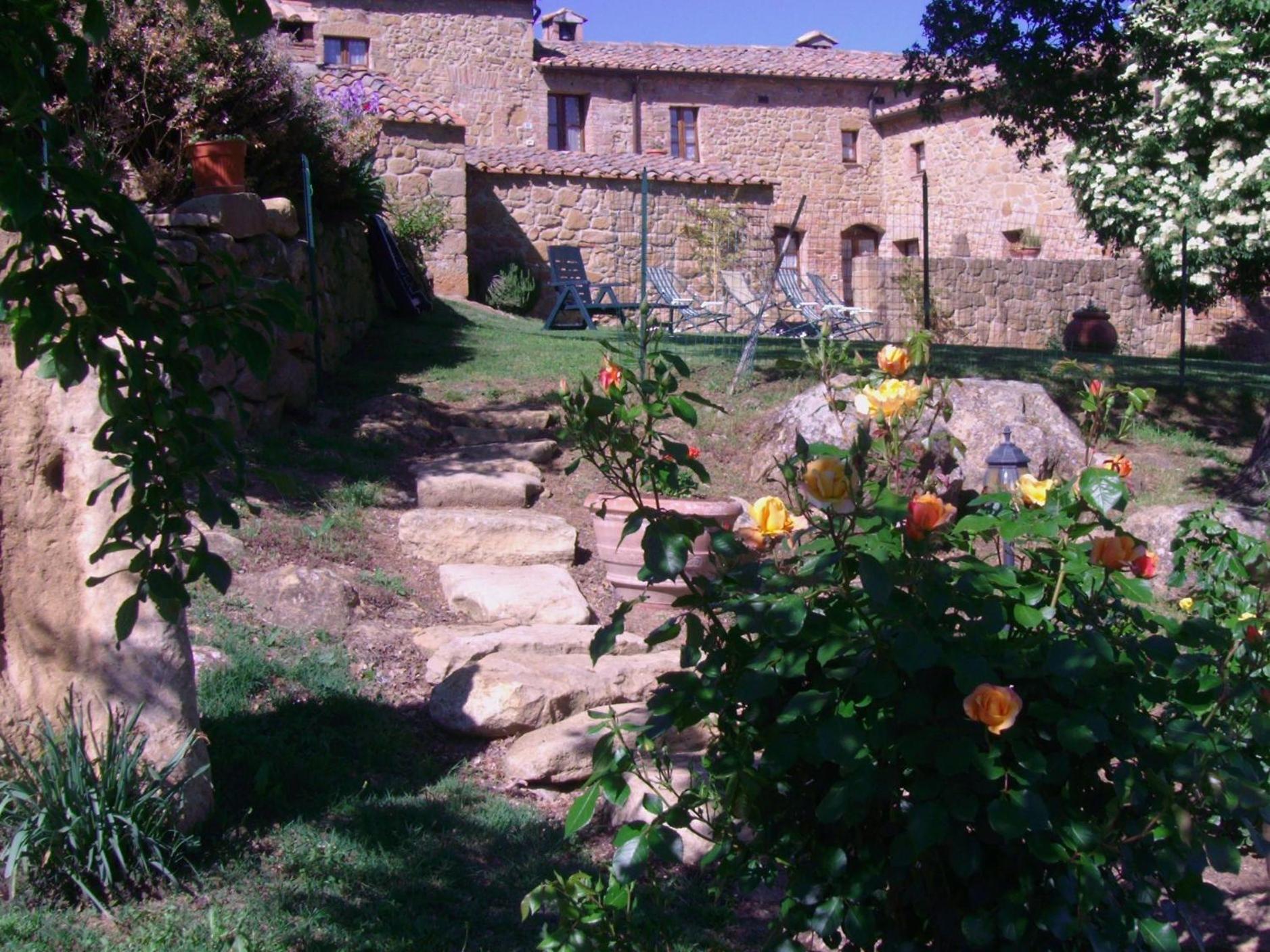 Villa Fonte All'Oppio Con Area Piscina Recintata Pienza Kültér fotó