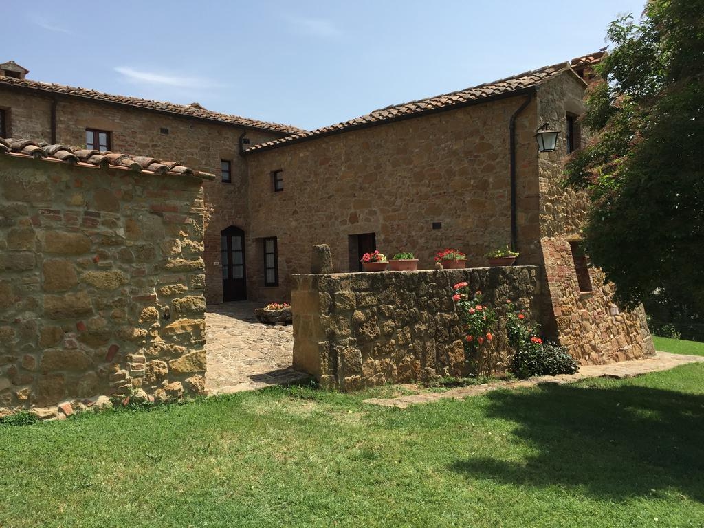 Villa Fonte All'Oppio Con Area Piscina Recintata Pienza Kültér fotó