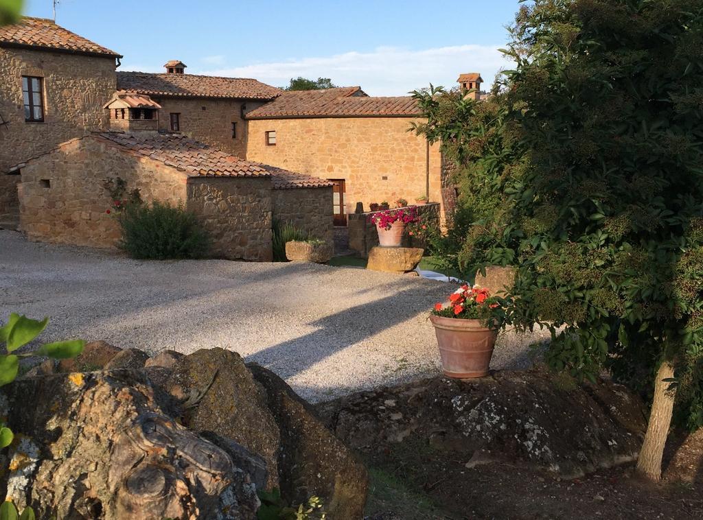 Villa Fonte All'Oppio Con Area Piscina Recintata Pienza Kültér fotó